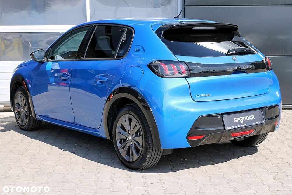 Peugeot 208 - 16