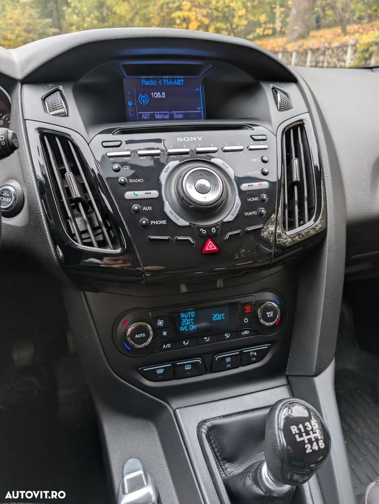FORD Focus 2012 — imagine 12
