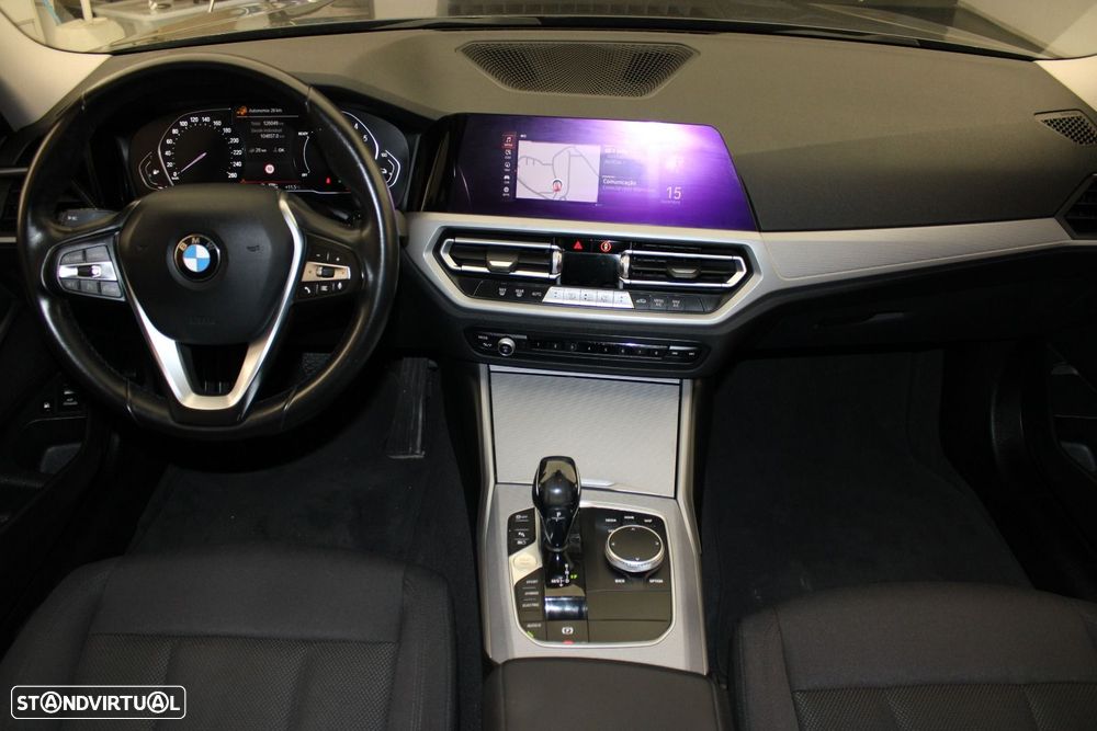 BMW 330 e Touring Auto - 7