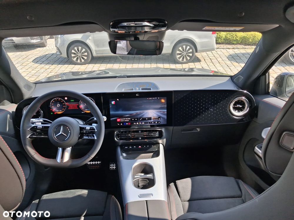 Mercedes-Benz GLB 200 mHEV 4-Matic 8G-eDCT - 12