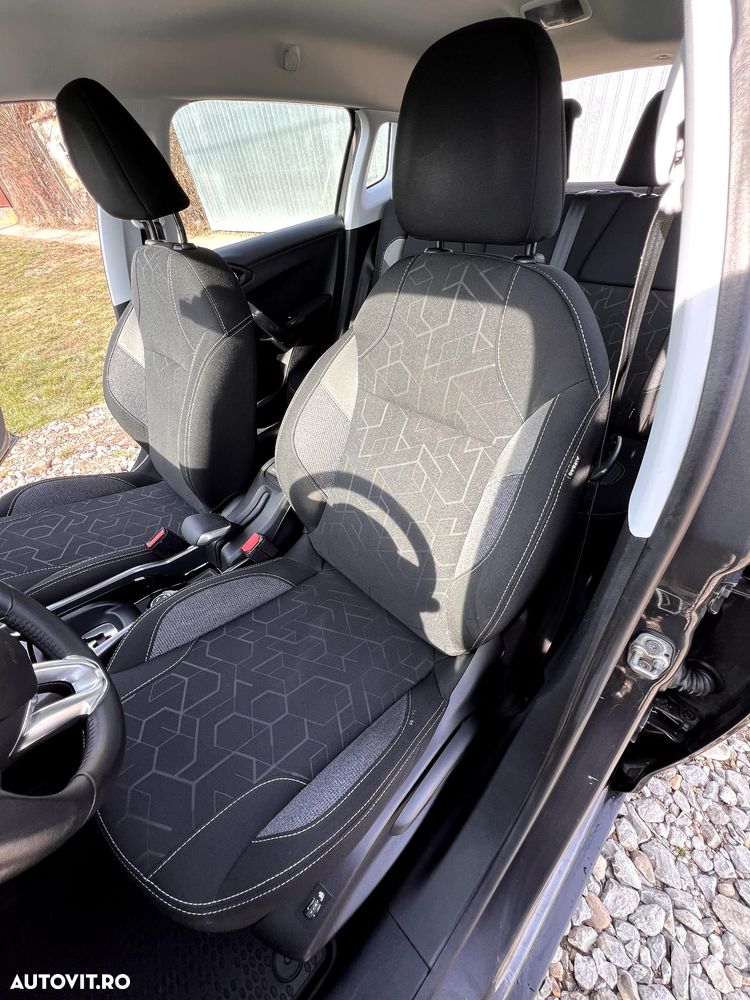 Peugeot 2008 1.2 L PureTech STT EAT8 Allure - 7