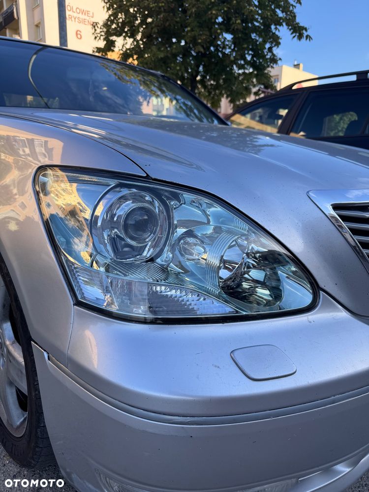 Lexus LS 430 - 22