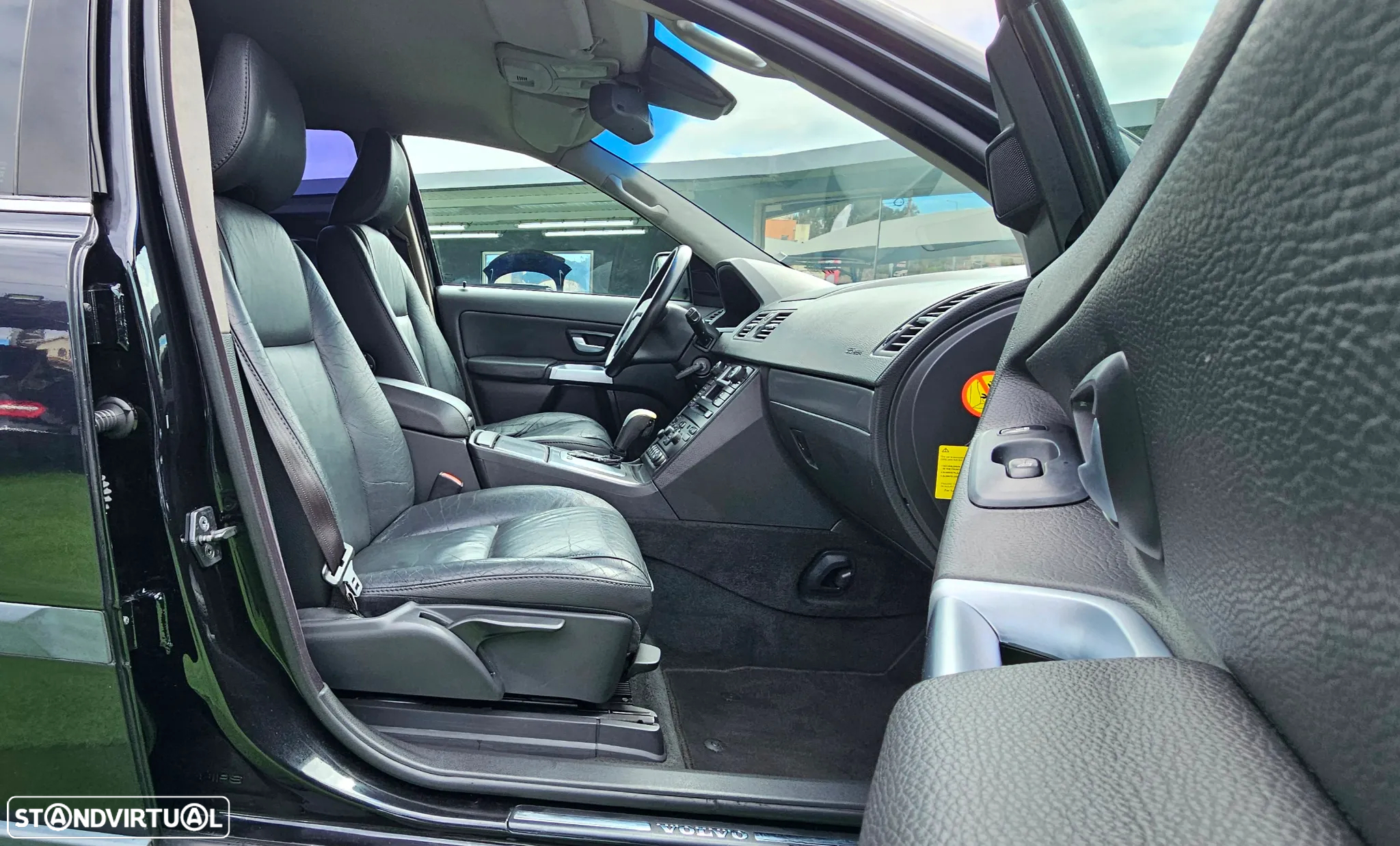 Volvo XC 90 2.4 D5 7L Executive - 24