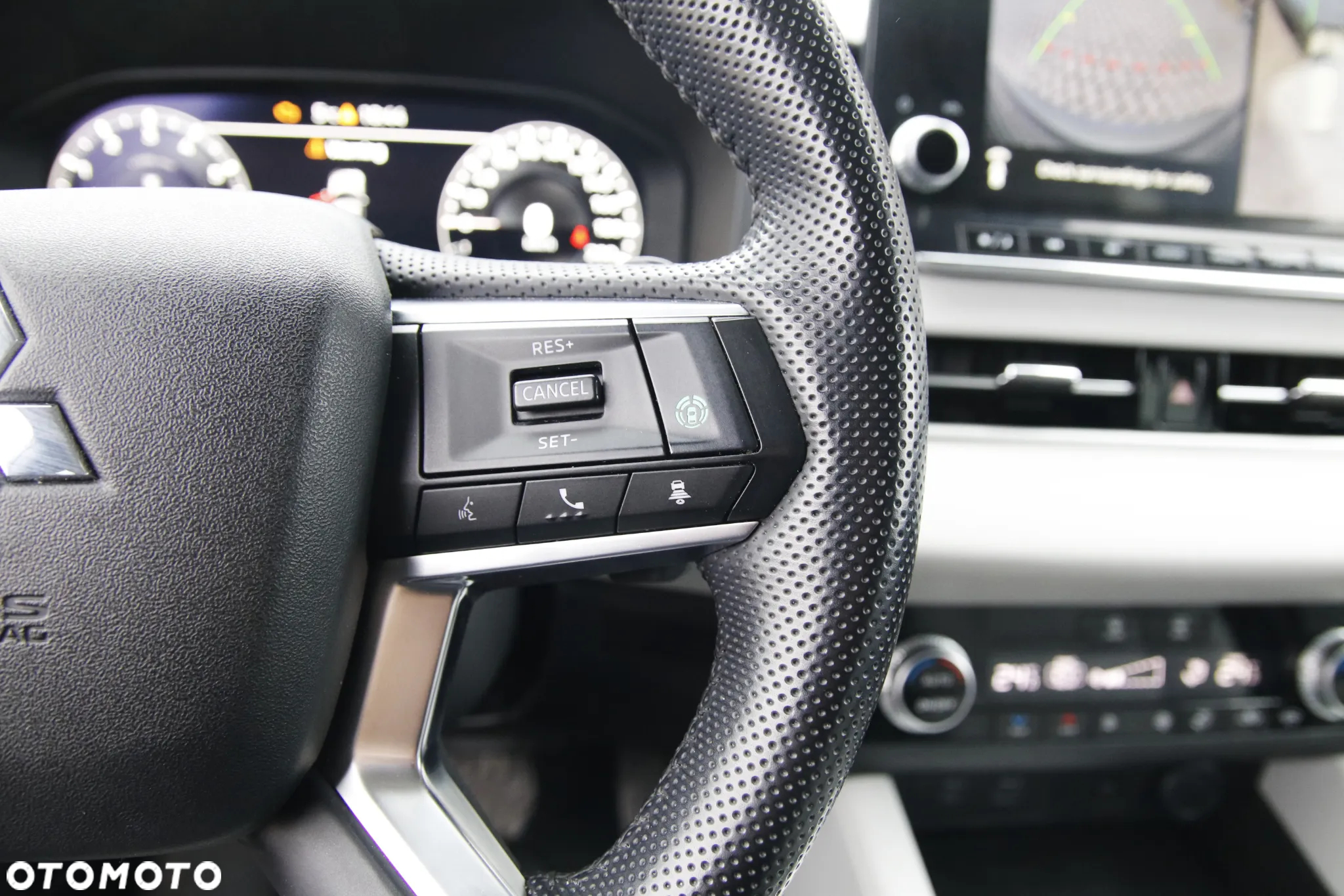 Mitsubishi Outlander - 23