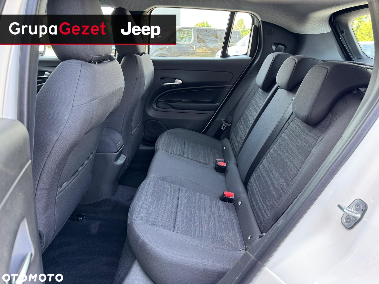 Jeep Avenger - 12