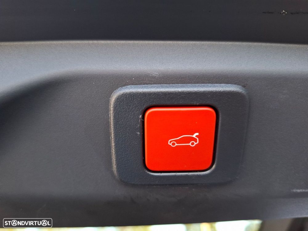 Peugeot 3008 1.2 Hybrid GT e-DCS6 - 26