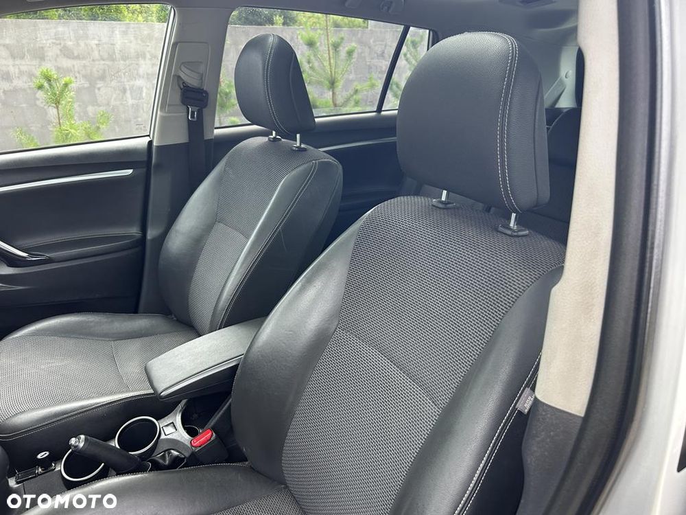Toyota Verso 1.6 Premium - 13