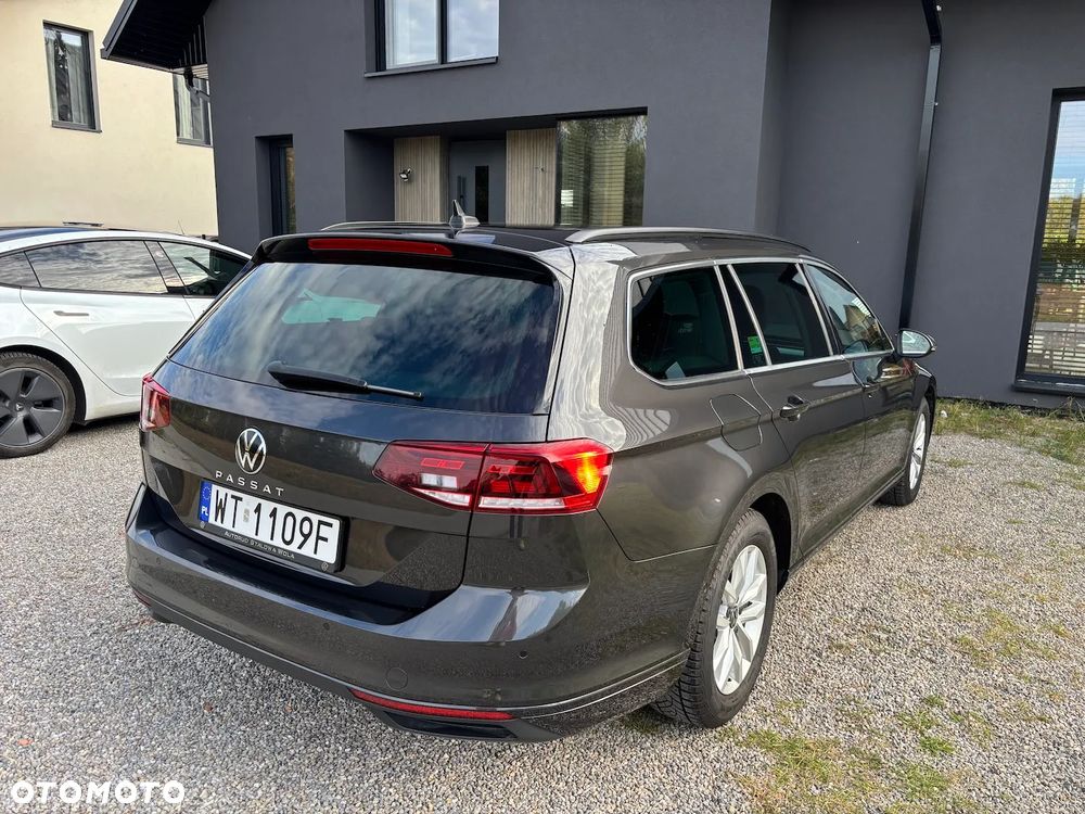 Volkswagen Passat - 2