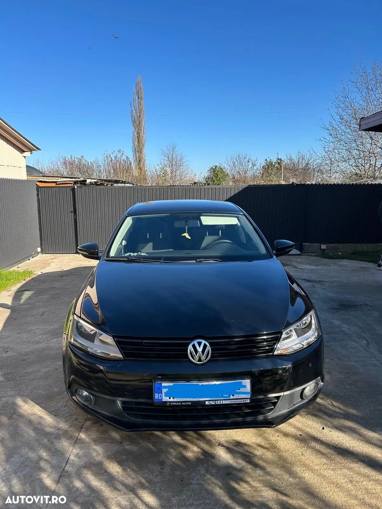 Volkswagen Jetta 1.6 TDI Life - 1