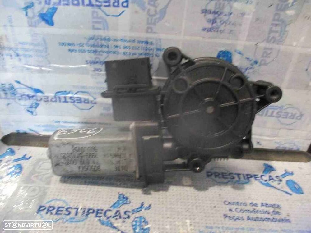 Motor Elevador Vidro 71019003 BMW F20 2013 118D 143CV 5P CINZA FE BMW F46 SERIE 2 2019 1.5D 115CV 5P CINZA FE - 2