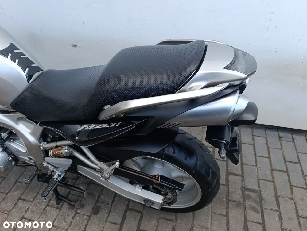 Yamaha FZ6 - 25