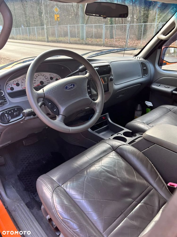 Ford Explorer sport trac - 5