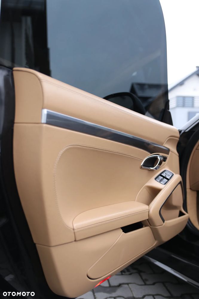 Porsche 911 Carrera 4S PDK - 36