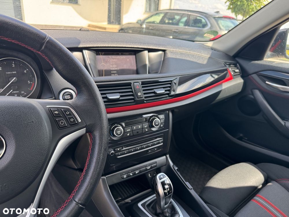 BMW X1 sDrive18d Sport Line - 23