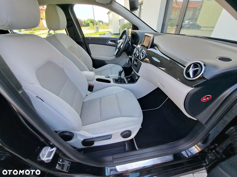 Mercedes-Benz Klasa B 180 (BlueEFFICIENCY) - 5