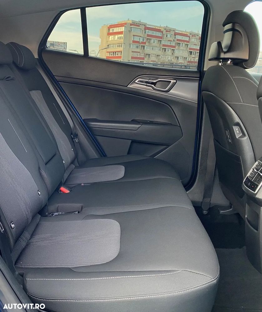 Kia Sportage 1.6 T-GDI HEV 6AT 4x2 Business Line - 29