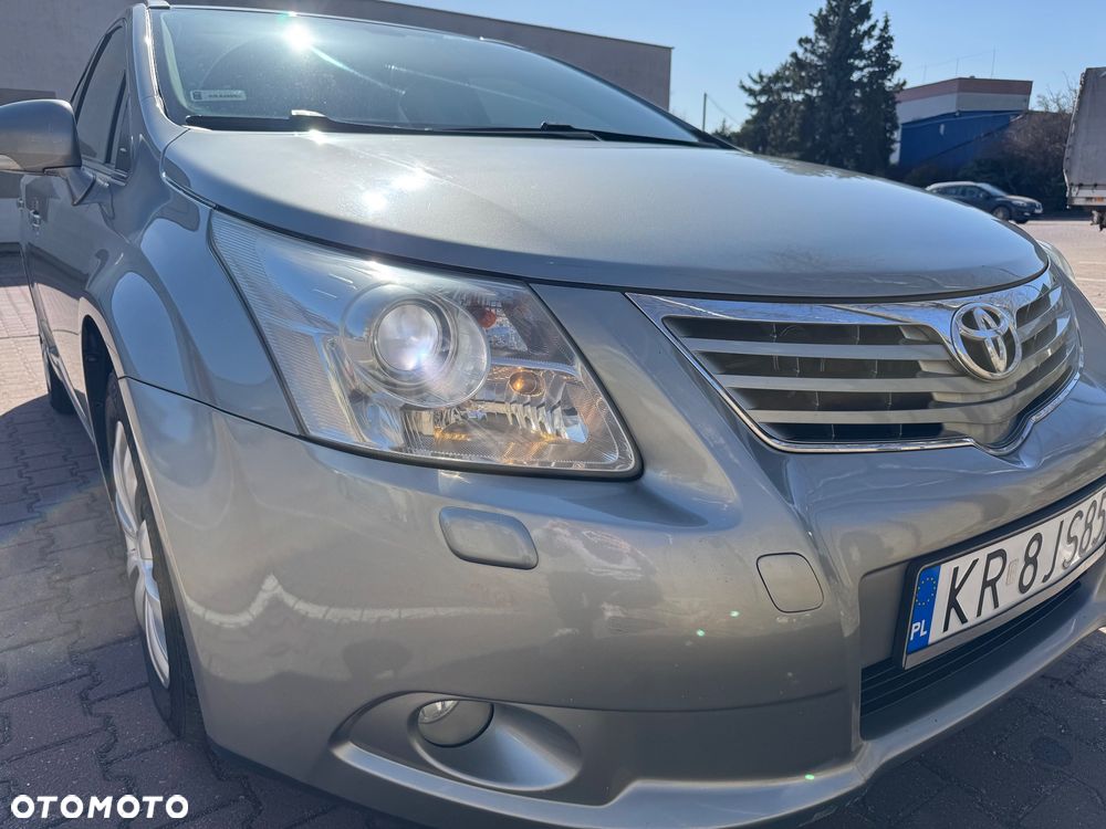 Toyota Avensis 2.0 D-4D Sol - 18