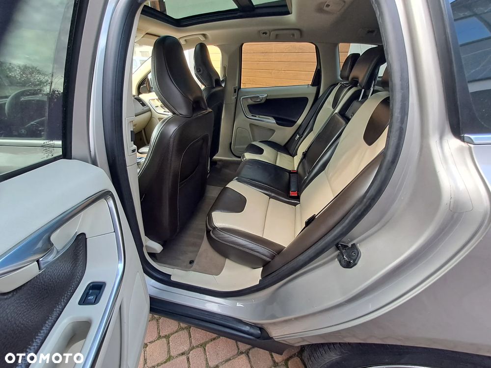 Volvo XC 60 D5 AWD Summum - 10