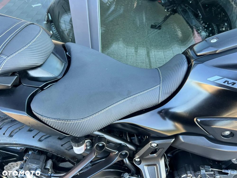 Yamaha MT - 6