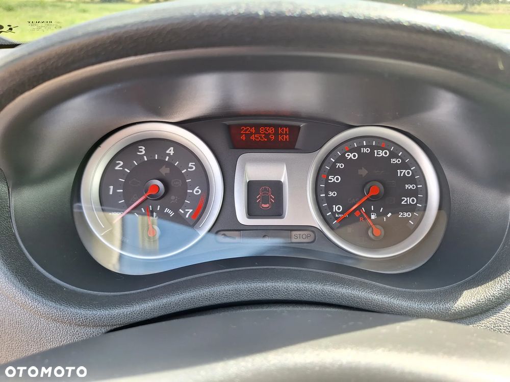 Renault Clio - 17