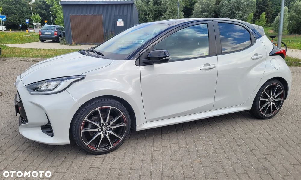 Toyota Yaris Hybrid 1.5 GR Sport - 1