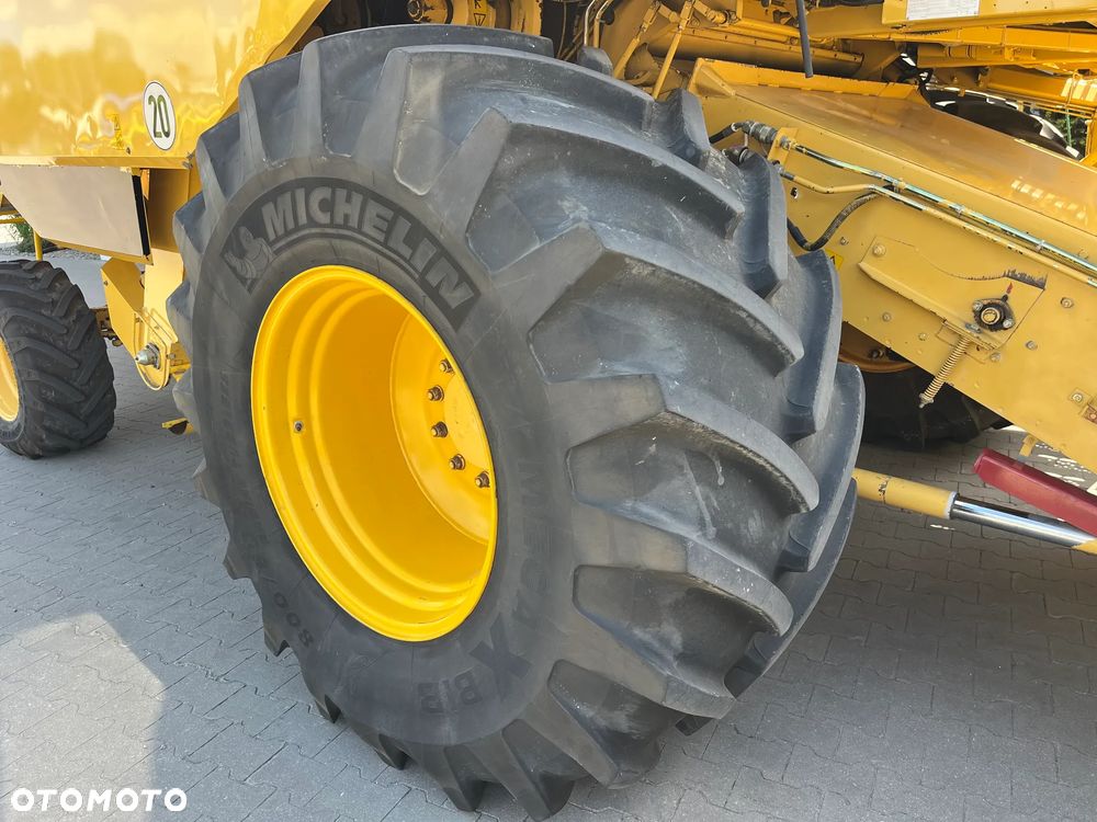 New Holland TX 66 - 3