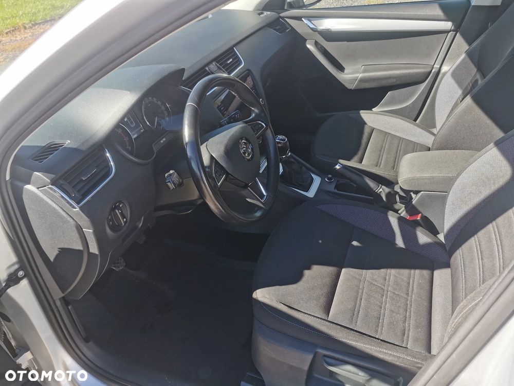 Skoda Octavia 1.5 TSI ACT Active - 15