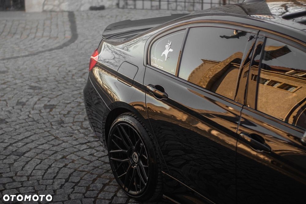 BMW Seria 3 335i xDrive Edition Sport - 12