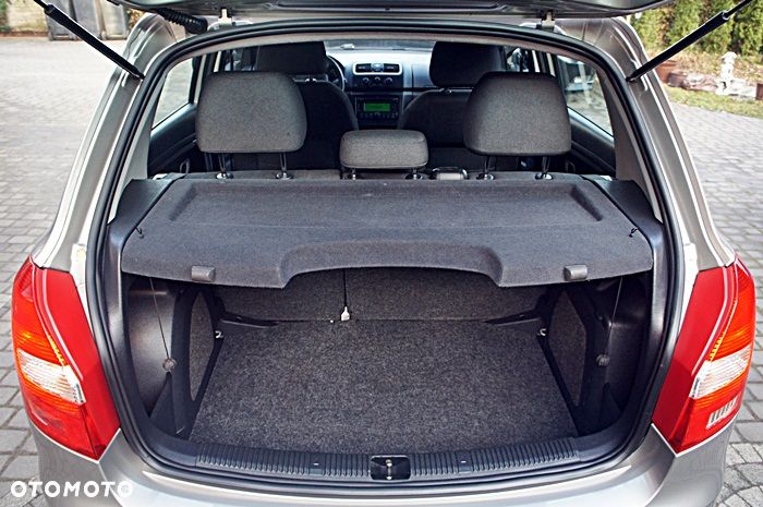 Skoda Fabia 1.2 HTP Ambiente - 23