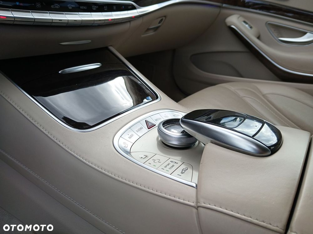 Mercedes-Benz Klasa S 500 4Matic 9-TRONIC - 24