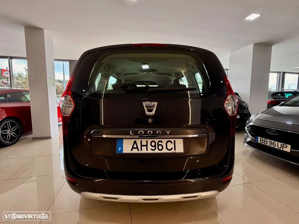 Dacia Lodgy 1.3 TCe Stepway 7L - 7