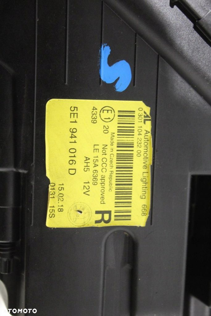 Skoda Octavia III 3 Lift Xenon Lampa Przód Prawa - 6