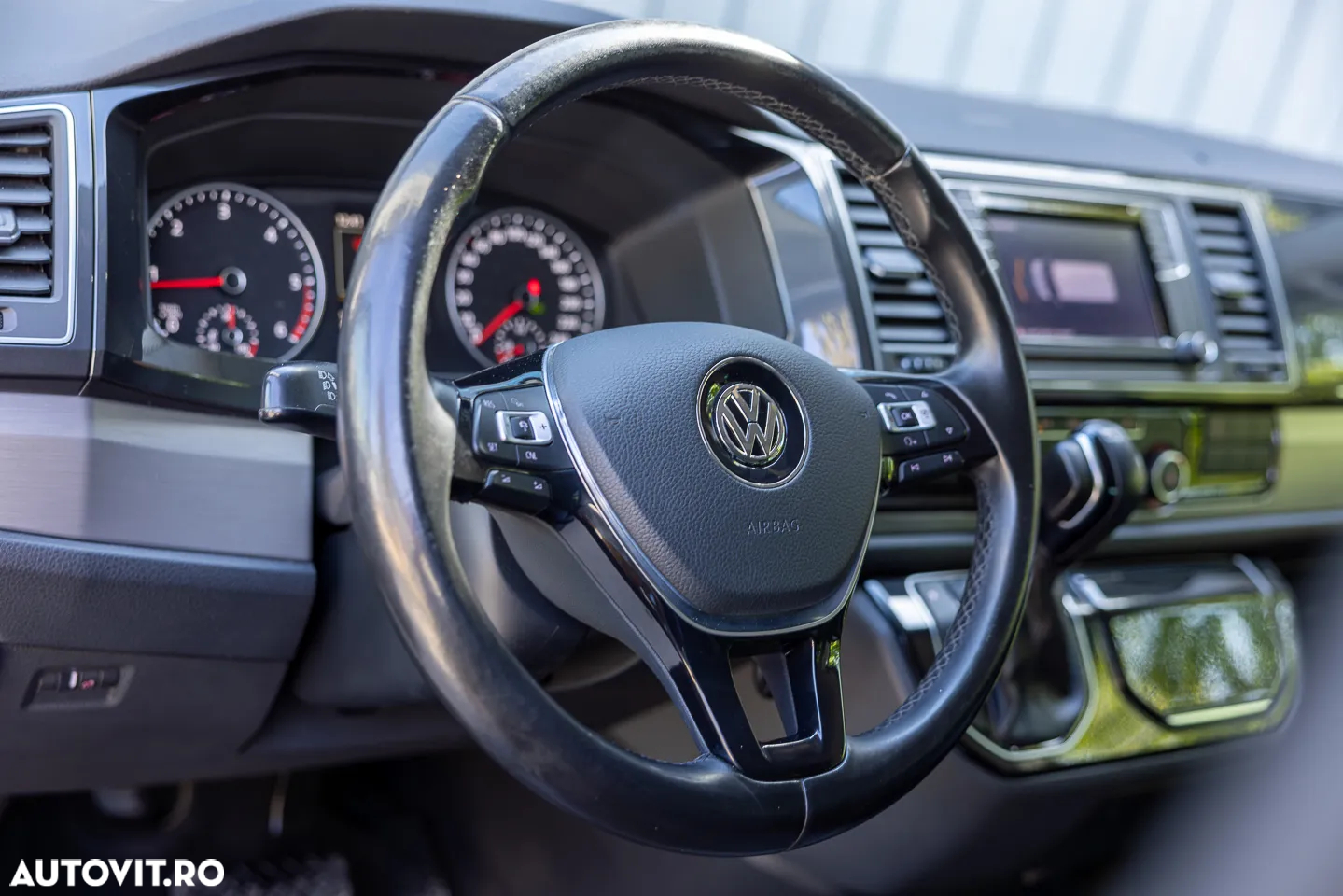Volkswagen Multivan - 9