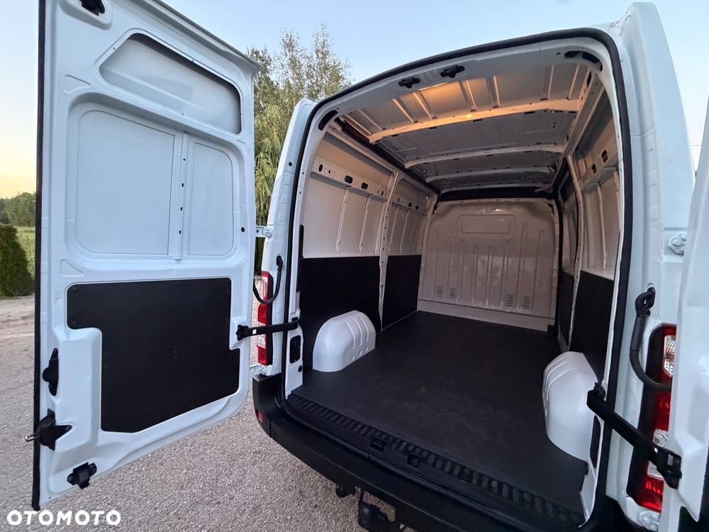 Renault Master - 24