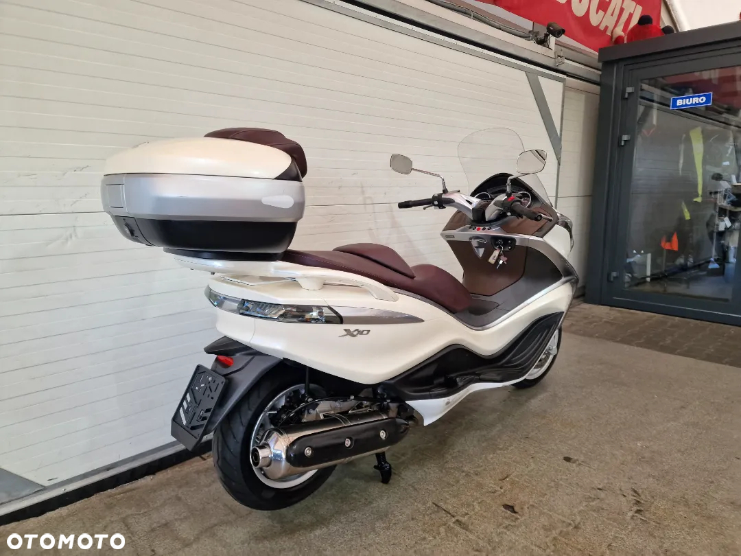 Piaggio X10 - 20