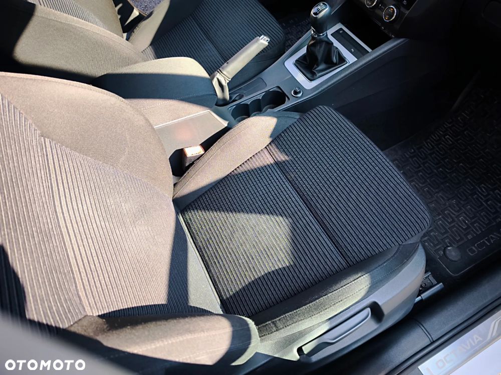 Skoda Octavia 1.4 TSI Ambition - 25