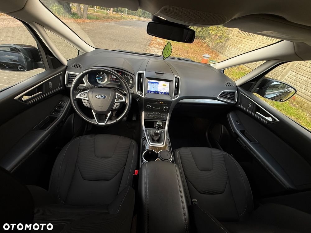 Ford S-Max - 21
