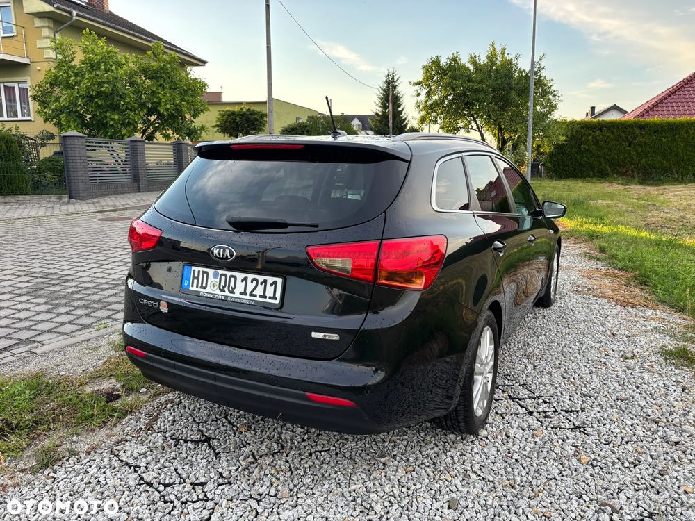 Kia Ceed 1.6 CRDi 128 ISG Dream Team Edition - 5