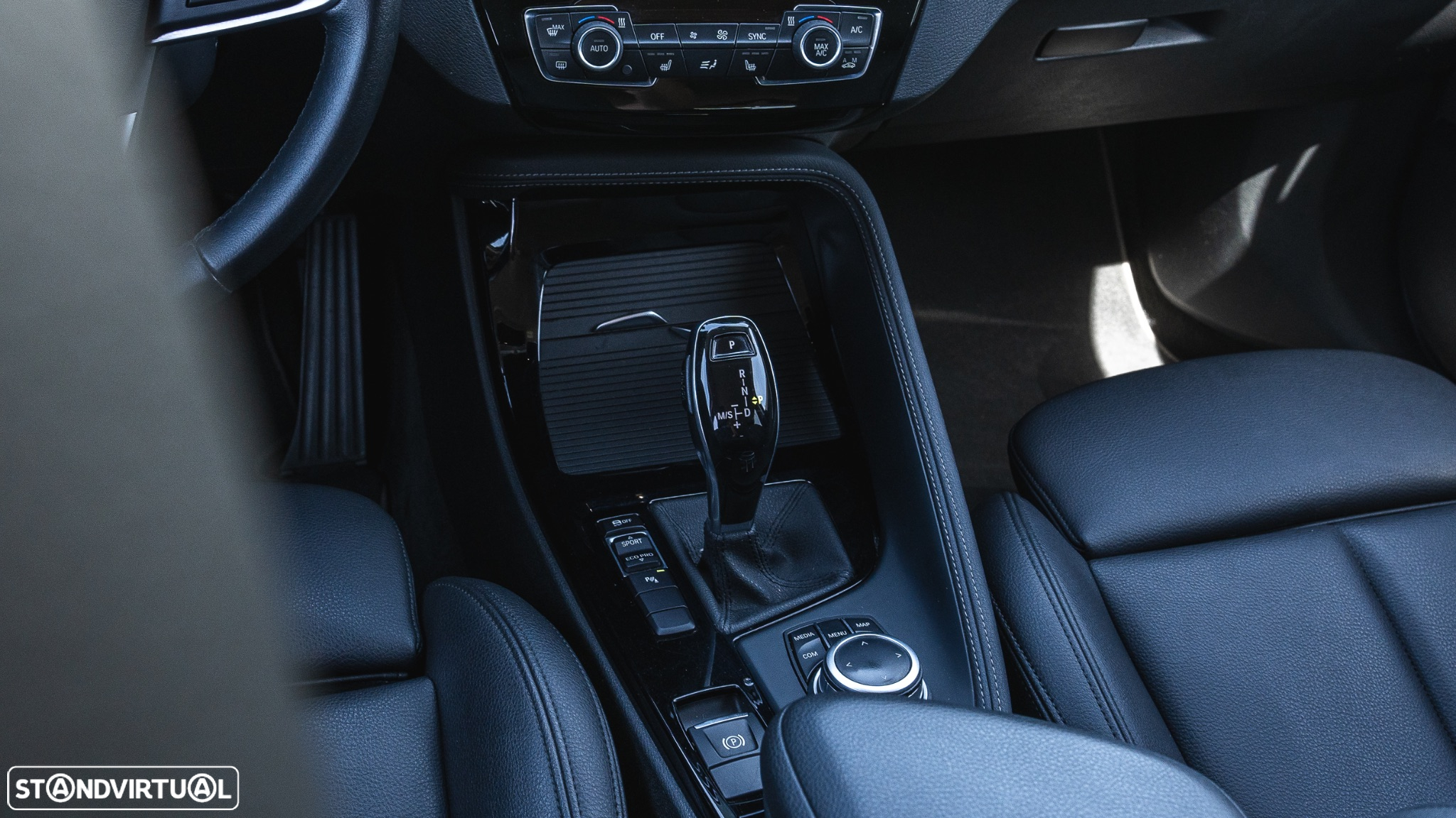 BMW X2 18 d sDrive Auto Pack M - 27