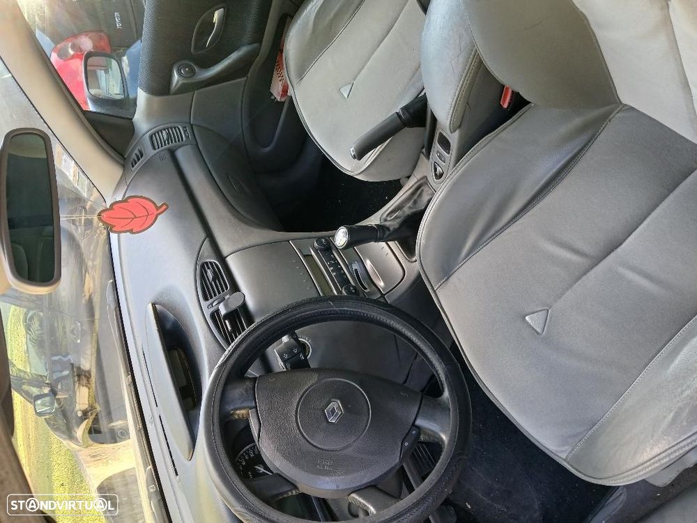 Renault Laguna 1.6 Privilège - 5
