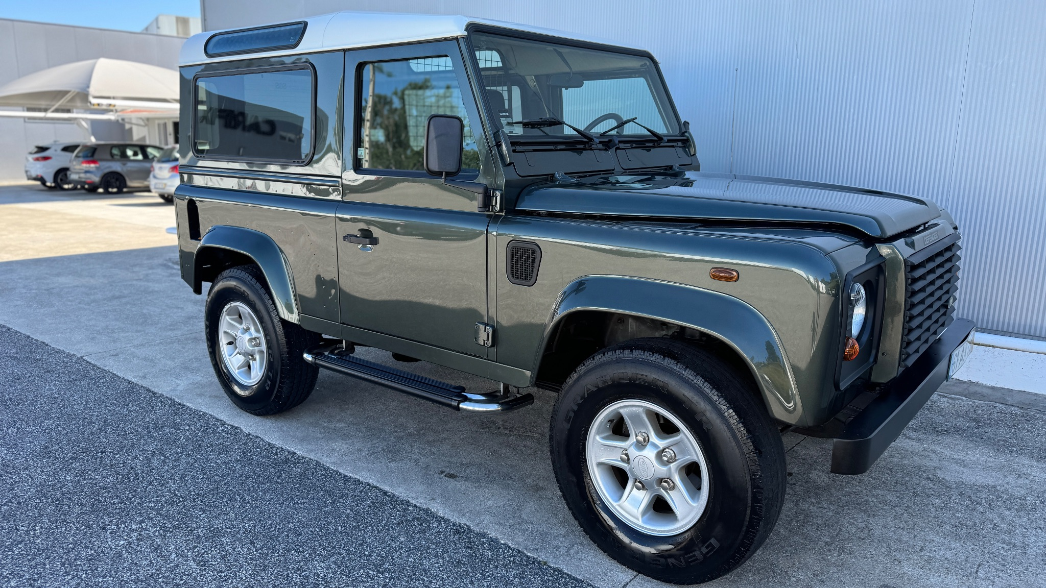 Land Rover Defender 90 SW 2.5 Td5 SE - 17