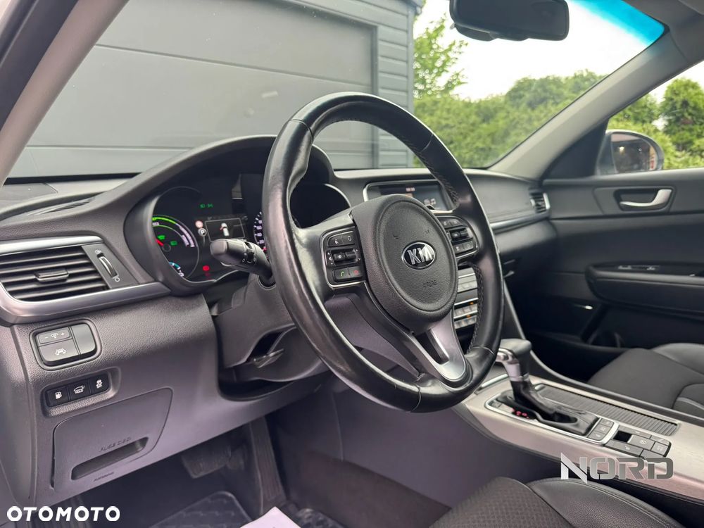 Kia Optima Plug-in Hybrid - 11