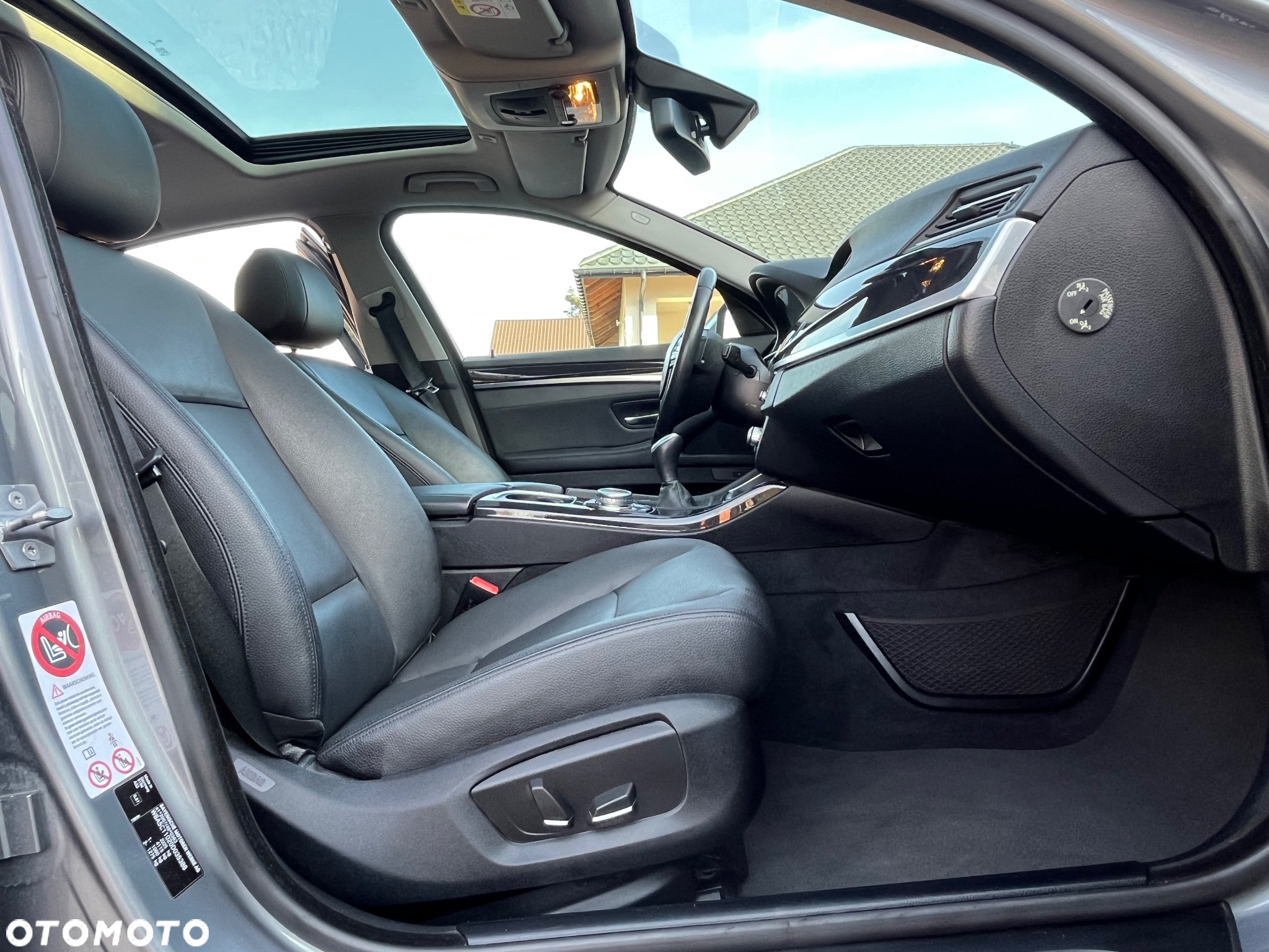 BMW Seria 5 520d Sport Line - 13