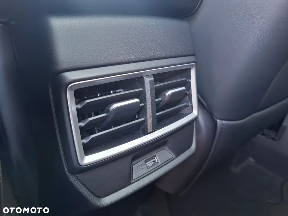 MG ZS Hybrid+ - 14