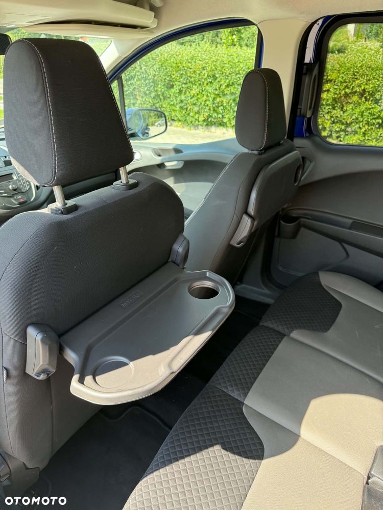Ford Tourneo Courier - 9