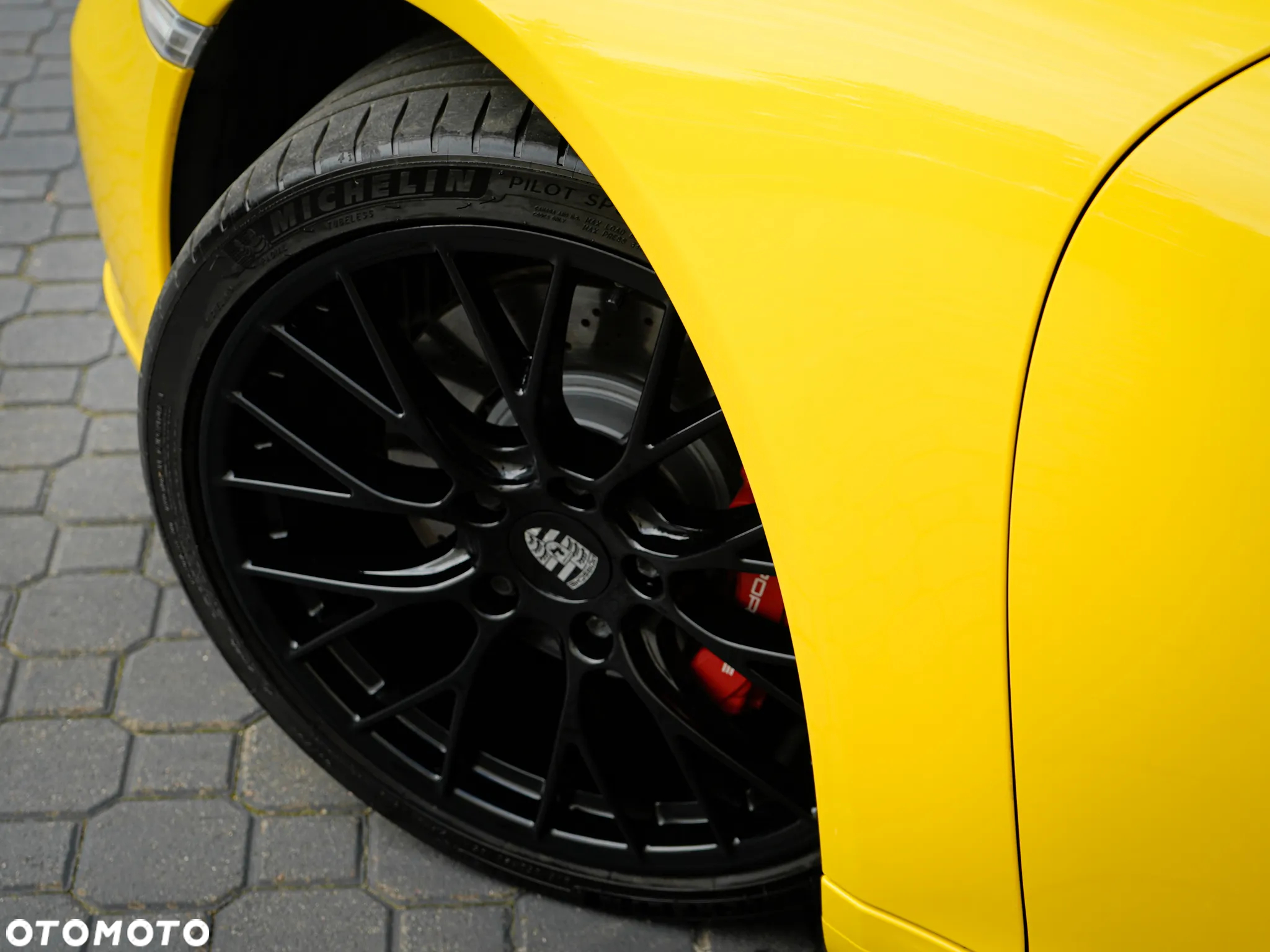 Porsche 911 Carrera 4S PDK - 7