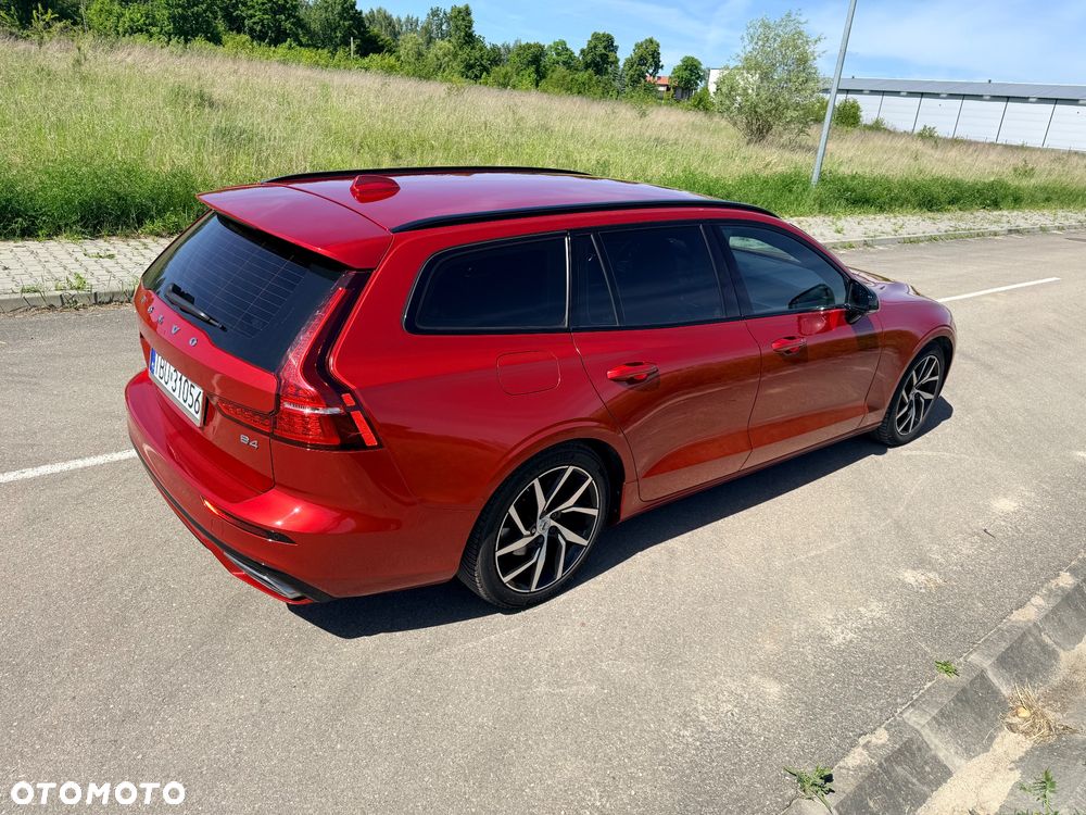 Volvo V60 B4 D R-Design - 11