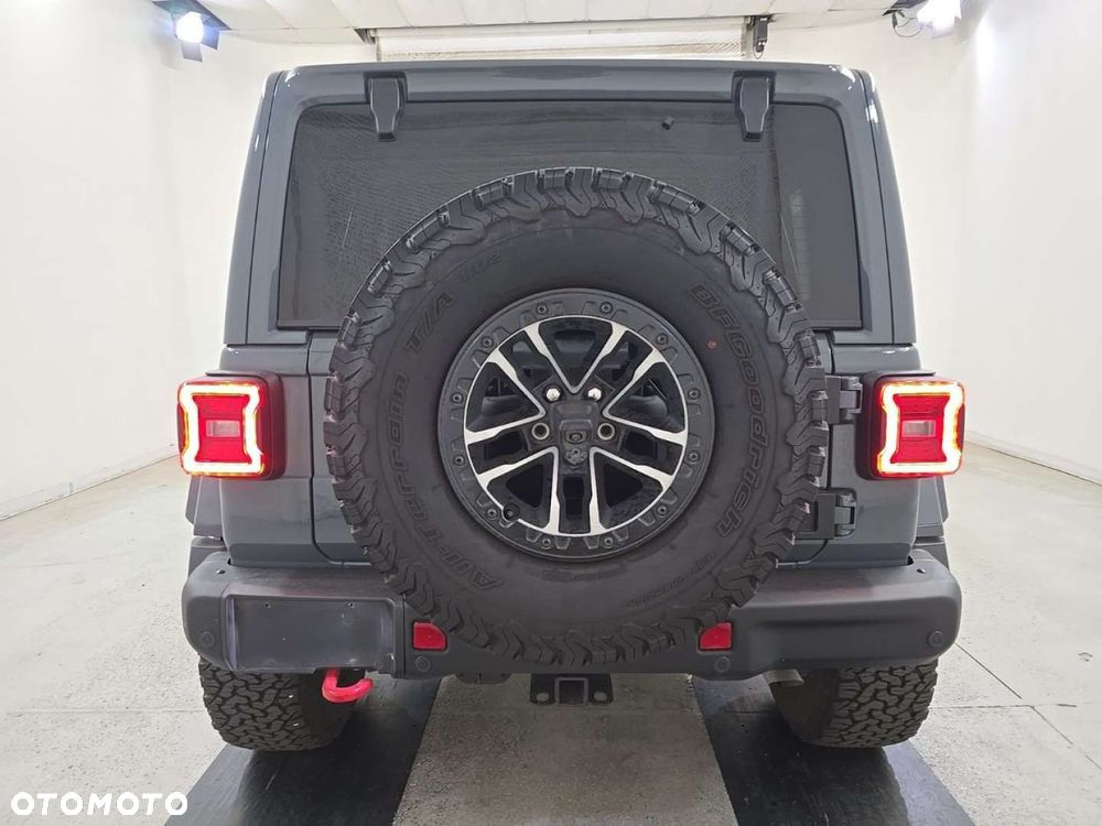 Jeep Wrangler - 3