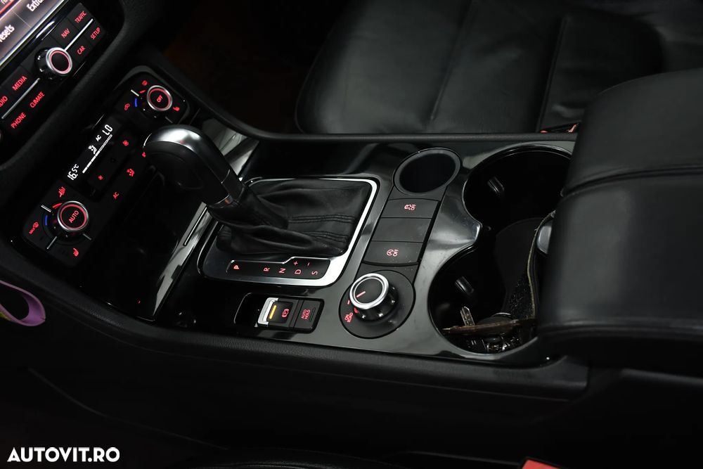 Volkswagen Touareg 3.0 V6 TDI DPF Mountain - 7