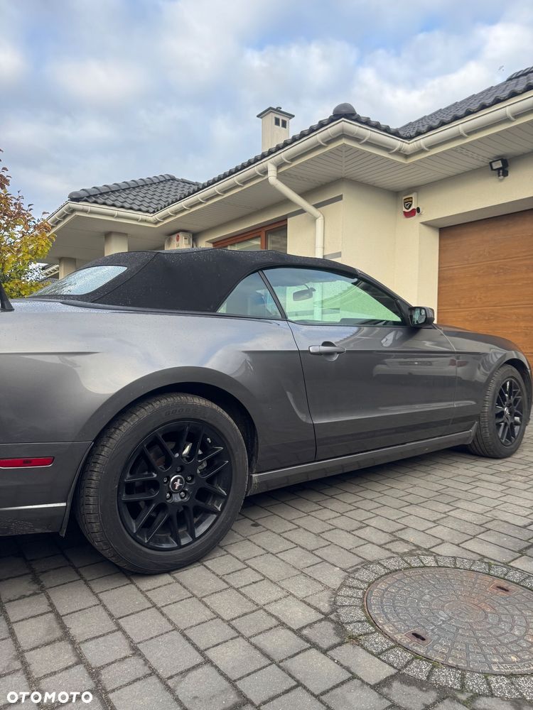Ford Mustang 3.7 V6 Premium - 5